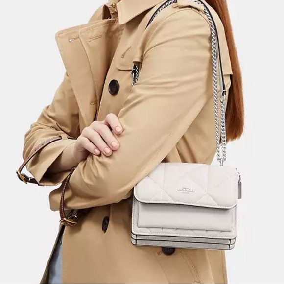 Coach Elegant White Quilted Shoulder Bag - Picture 2 of 8